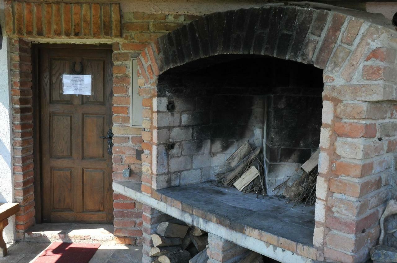 Robinson Vila Kitokret Kutjevo 外观 照片